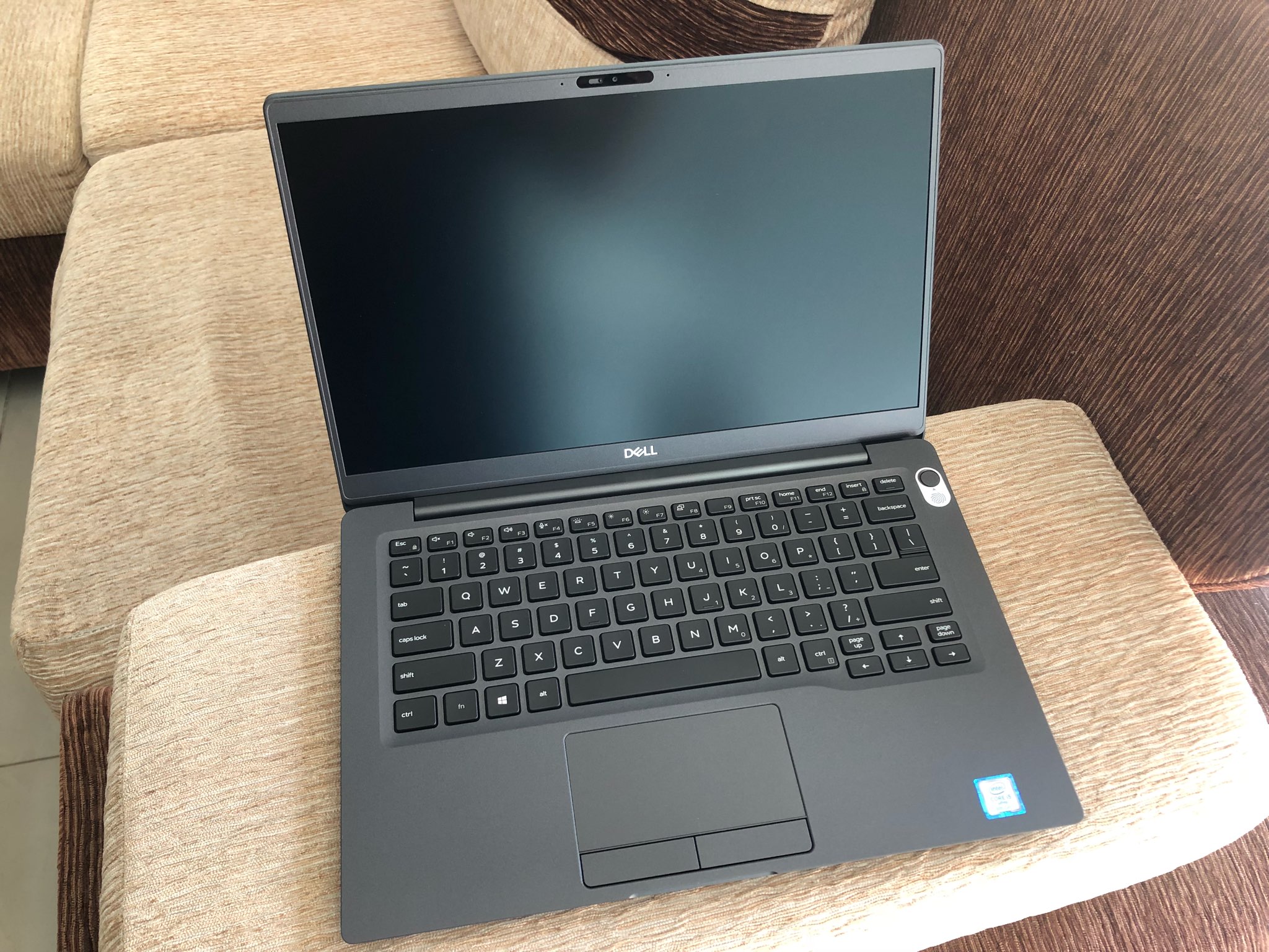 Gi B n Dell Latitude 7400 Core I5 Core I7 BH 12 Th ng M i 100 Fullbox